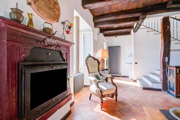 Agriturismo per 5 Persone in Comune di Sesto Calende, Provincia di Varese, Foto 3