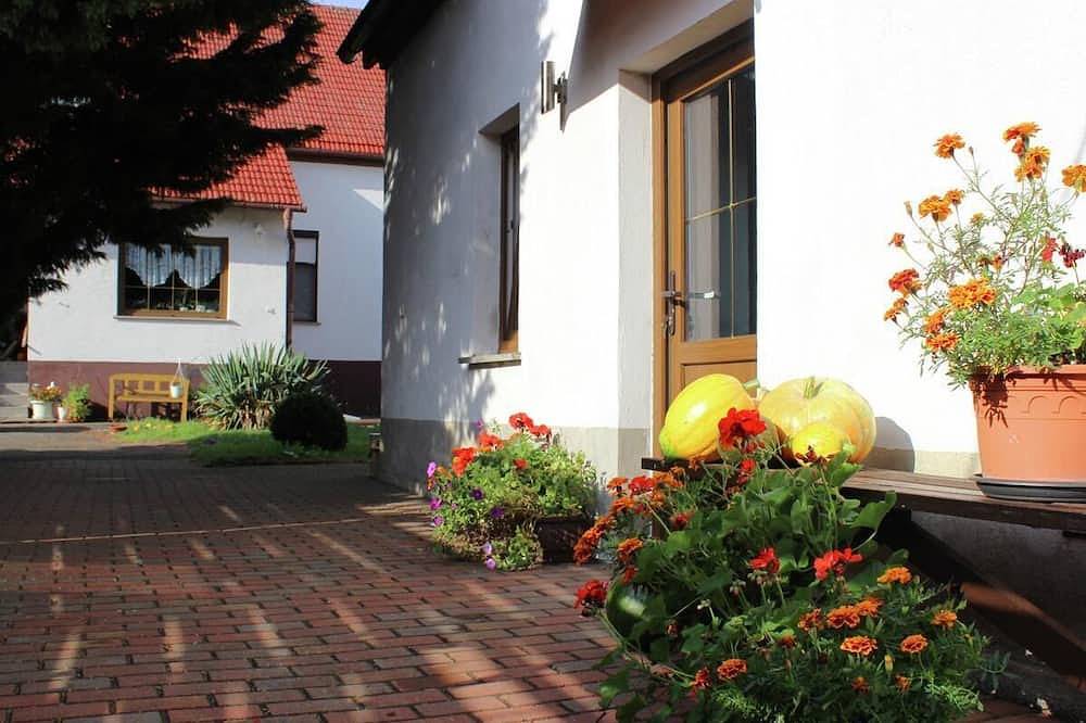 Schönes Ferienhaus in ruhiger Lage für 6 Personen, in der Nähe zum Spreewald in Schenkendöbern, Cottbus und Umgebung