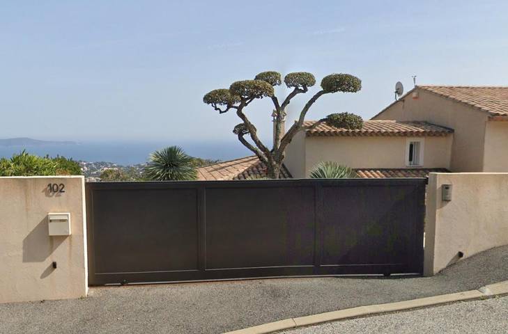 Chambre d’hôte pour 7 personnes, avec jardin et piscine ainsi que jacuzzi et sauna, adapté aux familles à Cavalaire-sur-Mer - 2