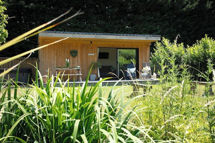 Vacation rental for 4 people, with hot tub and yard in Braintree