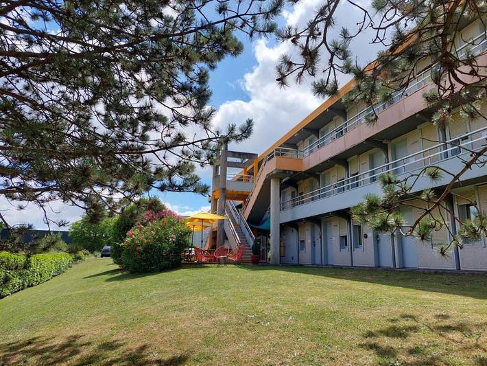 Hôtel pour 3 personnes, avec Terrasse et Jardin à Saintes