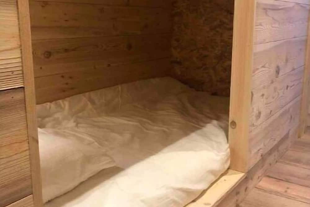 Entire apartment, Grand Studio Beethoven Rénové au Centre du Village in Lans-en-Vercors, Parc naturel régional du Vercors