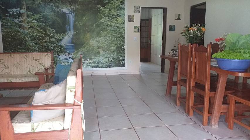 Casas de campo para 12 pessoas, com jacuzzi e balcão e ainda jardim em Santa Branca