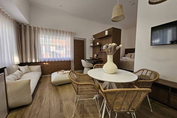 Ganzes Studio, Studio für 2 Personen mit Terrasse in Marinha Grande, Leiria District