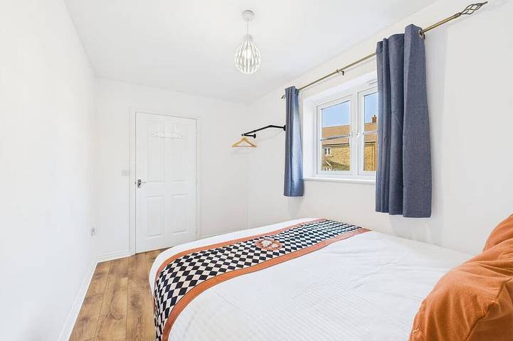 *New* Prestbury Place | Racecourse | Free Parking in Gloucestershire