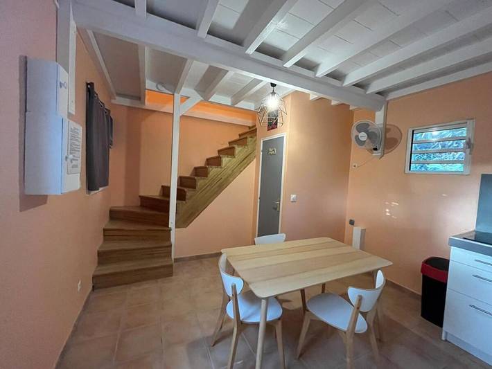 Location de vacances pour 2 personnes, avec terrasse et piscine à Saint-Esprit (homonymie) - 3