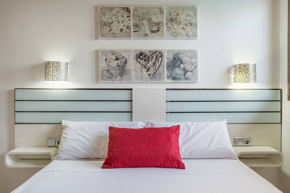 Ganze Wohnung, Ferienwohnung 'Con Vistas A La Piscina' mit Bergblick, Wi-Fi und Klimaanlage in Ambroz, Vegas del Genil