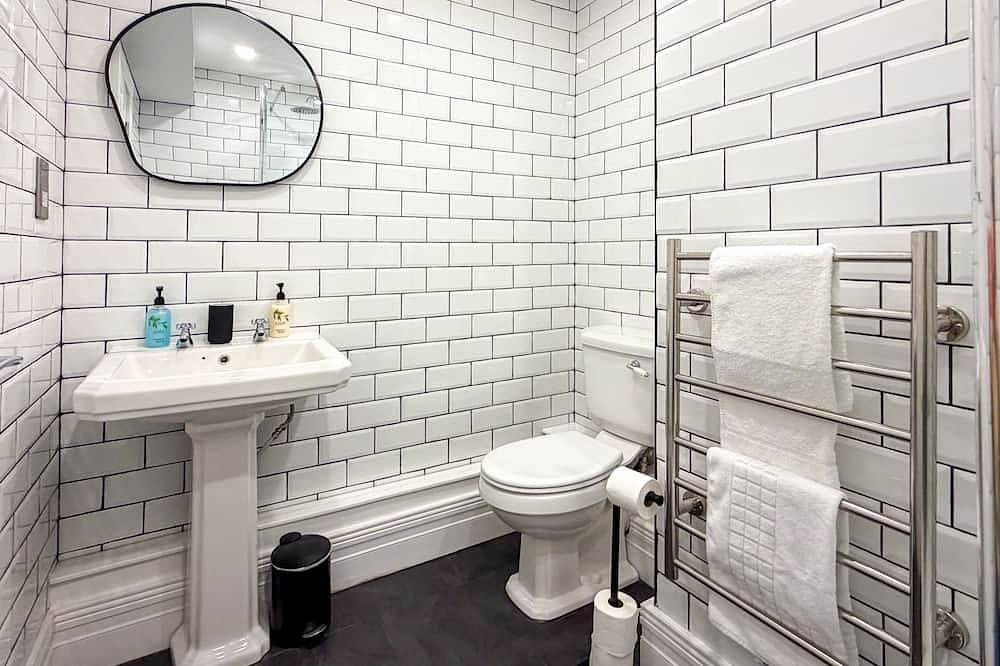 Entire apartment, Hamilton Square 2 - an apartment that sleeps 6 guests in 2 bedrooms in Merseyside