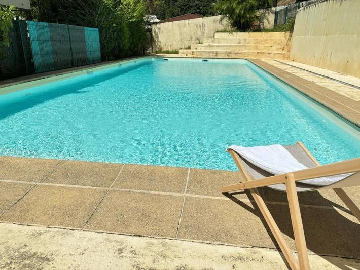 Gîte pour 2 personnes, avec piscine et balcon dans Plage de Montabo - 2