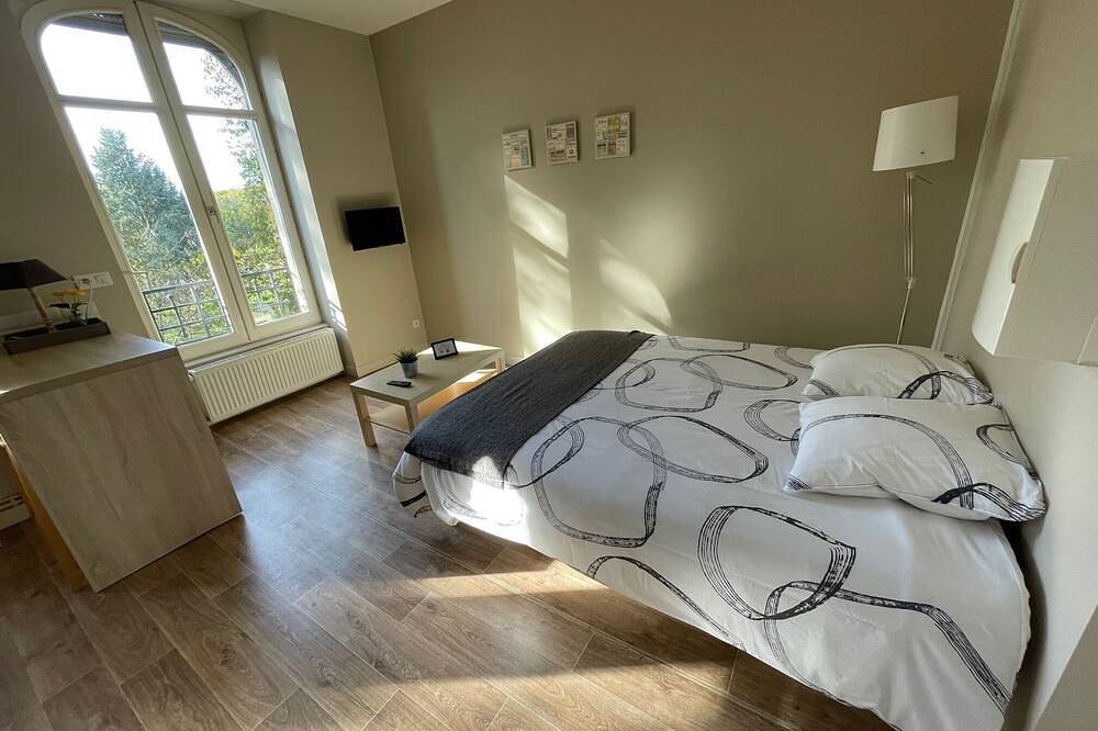 Apartamento entero, Studio Courbet-Apartamento-De Lujo-Baño con ducha-Vista al Parque in Besanzón, Doubs (desambiguación)