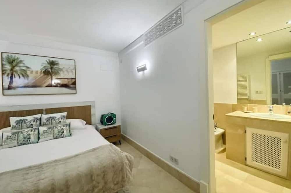 Entire apartment, Yolo Spaces - Sotogrande - Puerto Luxury Apartment in Sotogrande, San Roque