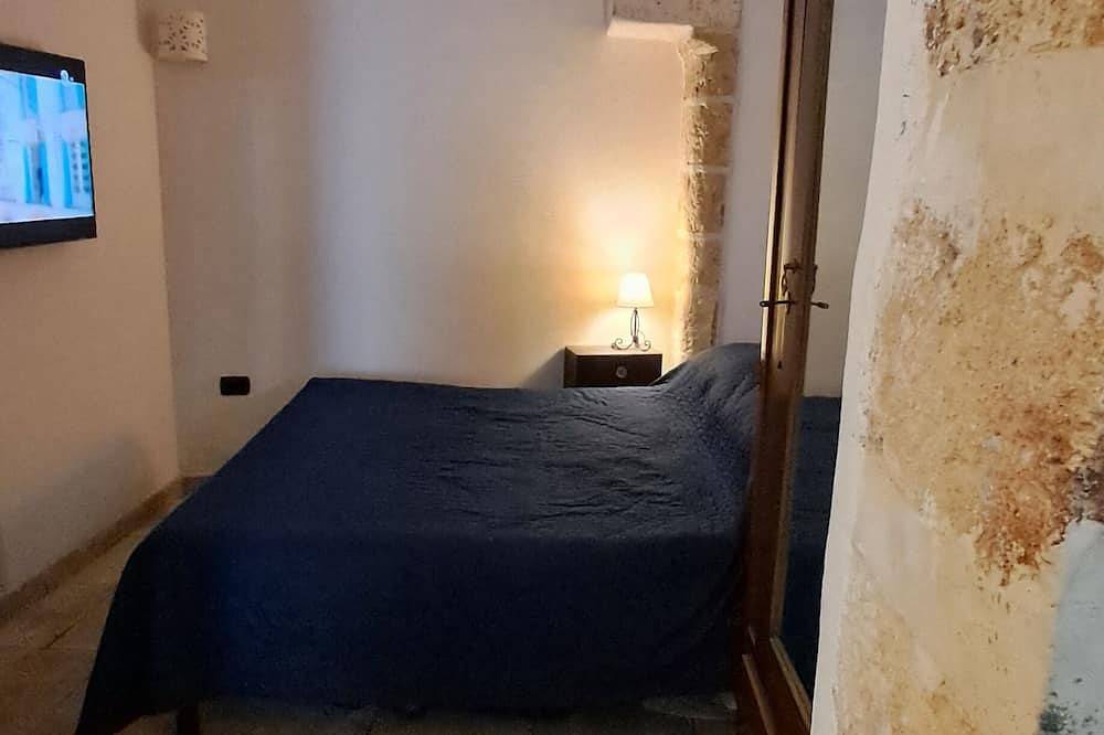 Ancient residence in Carovigno, 5 Km Ostuni, 5 Km from the sea in Carovigno, Salento