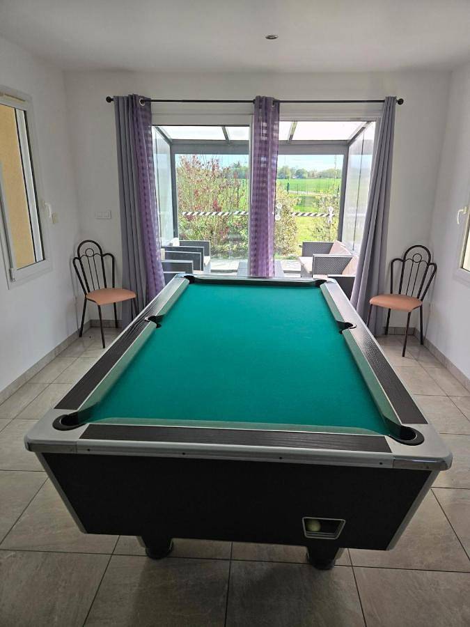 Location de vacances pour 10 personnes, avec terrasse ainsi que jacuzzi et piscine à Saint-Clair-d'Arcey - 3