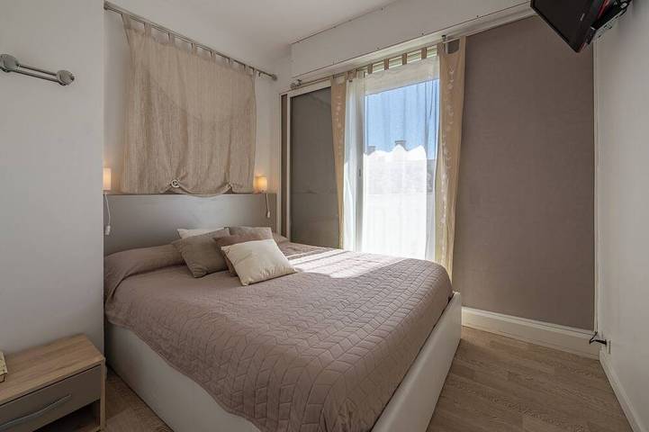 Ganze Wohnung, Appart lumineux climatisé au dernier étage – parfait pour 4 pers in Roquebrune-Cap-Martin, Mittelmeerküste (Frankreich)