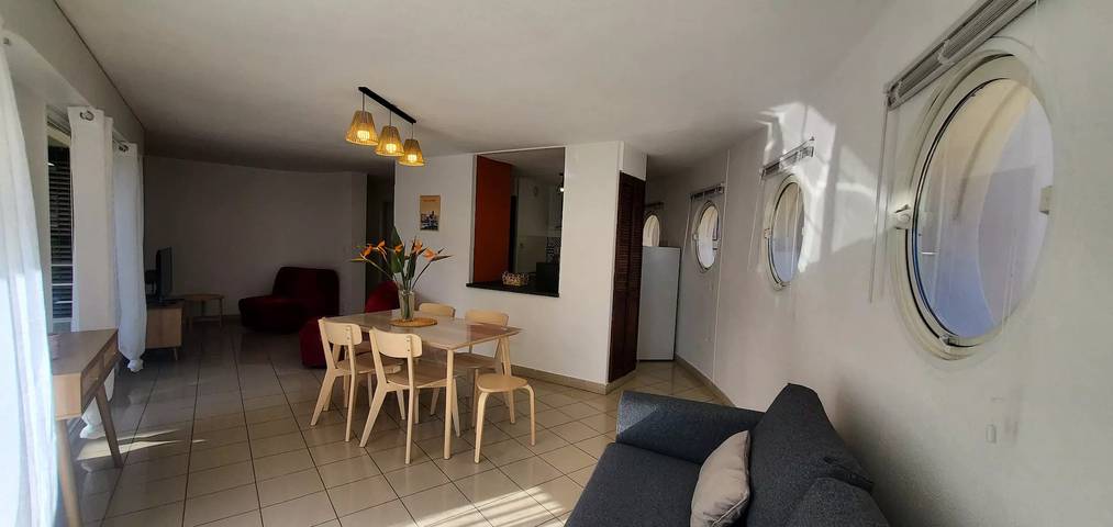 Gîte pour 5 personnes, avec balcon dans Plage du Port Fréjus - 3