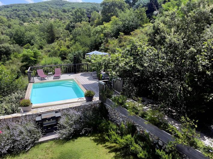 Cottage 'De Luxe - Piscine, Calme & Vue' with Mountain View, Private Pool and Wi-Fi in Grospierres, Ardèche