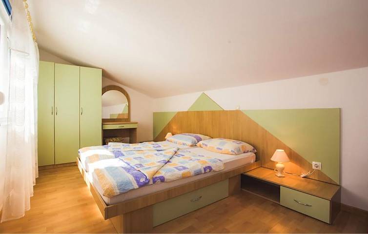 Ferienwohnung für 2 Personen, mit Pool und Sauna sowie Terrasse auf Rab - 4