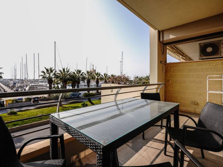 Appartamento per 4 persone, con Terrazza e Giardino a Santo Stefano al Mare
