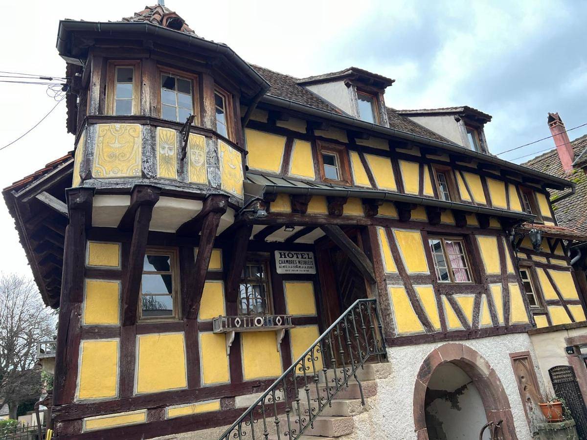 Appartement entier, Gîte de l'Ortenbourg - mobilier d antiquaire in Scherwiller, Région de Sélestat-Erstein