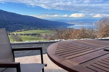 Gîte pour 6 personnes, avec vue ainsi que jardin et vue sur le lac à Saint-Eustache