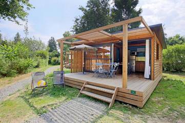 Gîte pour 5 personnes, avec piscine ainsi que bassin pour enfant et terrasse à Baguer-Pican