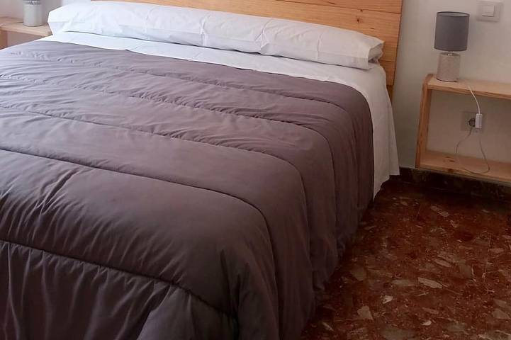 The Corner House, Sierra de Gredos. Le poêle, Ávila. in El Hornillo, Valle del Tiétar