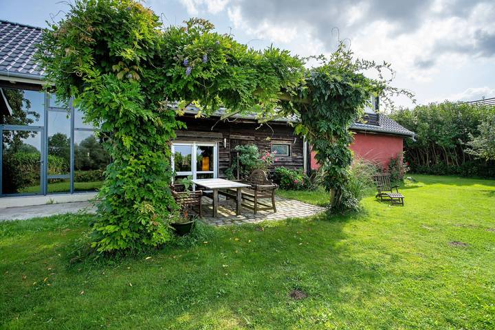 Ferienwohnung für 5 Personen, mit Garten und Seeblick in Mellenthin