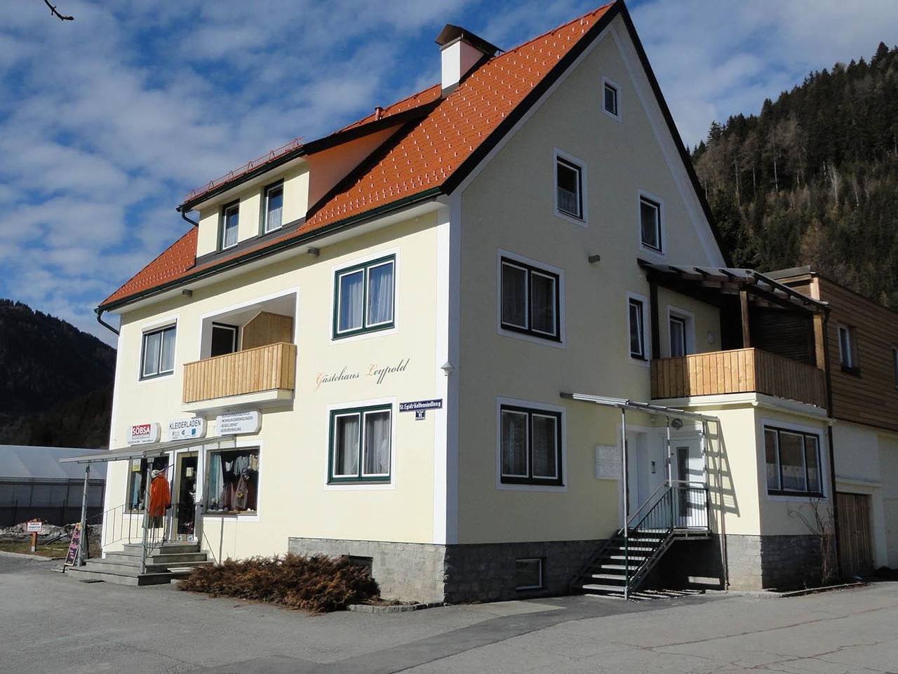 Ganze Ferienwohnung, Gästehaus Leypold - Dreibettzimmer Nr. 119, Dusche, Wc in Murau, Murau (Kreischberg)