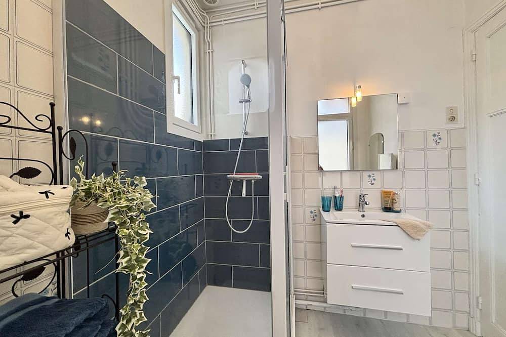 Apartamento entero, Intermezzo - 1 bedroom - Terrace in Châtelguyon, Parque Natural Regional Volcans d'Auvergne