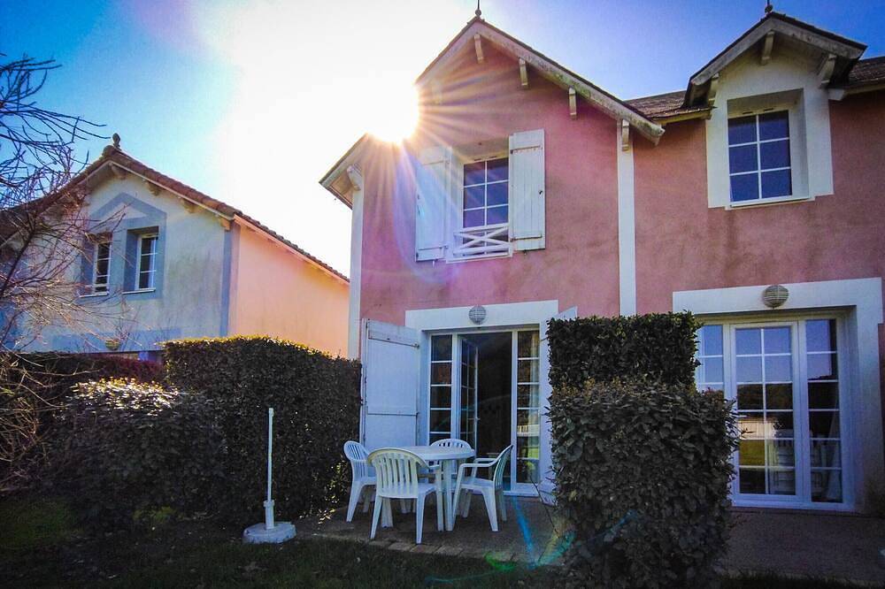 Casa en pueblo de vacaciones - cerca de piscina y golf in Talmont-Saint-Hilaire, Vandea