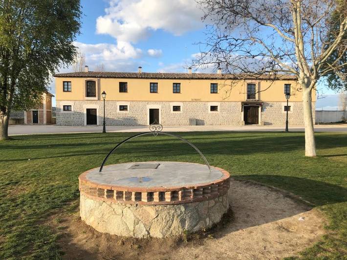 Gîte pour 2 personnes, avec piscine et terrasse ainsi que vue et jardin à Ávila - 2