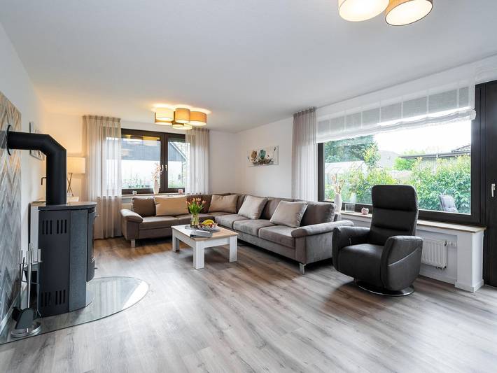 Ferienhaus für 6 Personen, mit Terrasse und Garten, kinderfreundlich in Bad Zwischenahn - 2