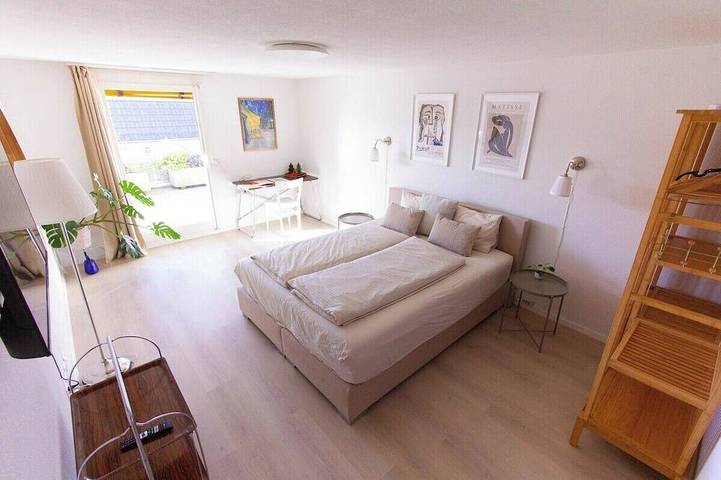 Appartement entier, Maison sur la colline, près du train, vue à 180°, grande terrasse, accueillante in Landikon, Birmensdorf