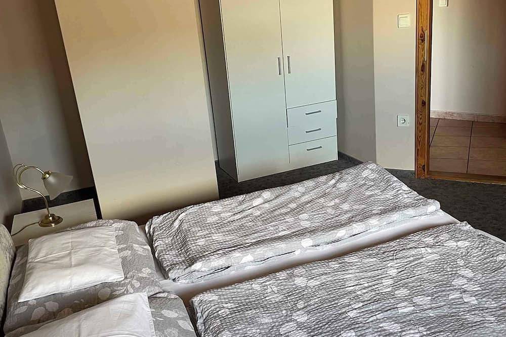 Ganze Wohnung, Ferienwohnung mit Klimaanlage und Internet in Gyenesdias, Balaton Hochland Nationalpark