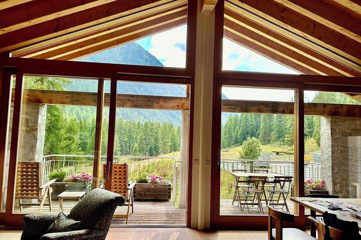 Vacation rental for 6 people, with Balcony in Engadin