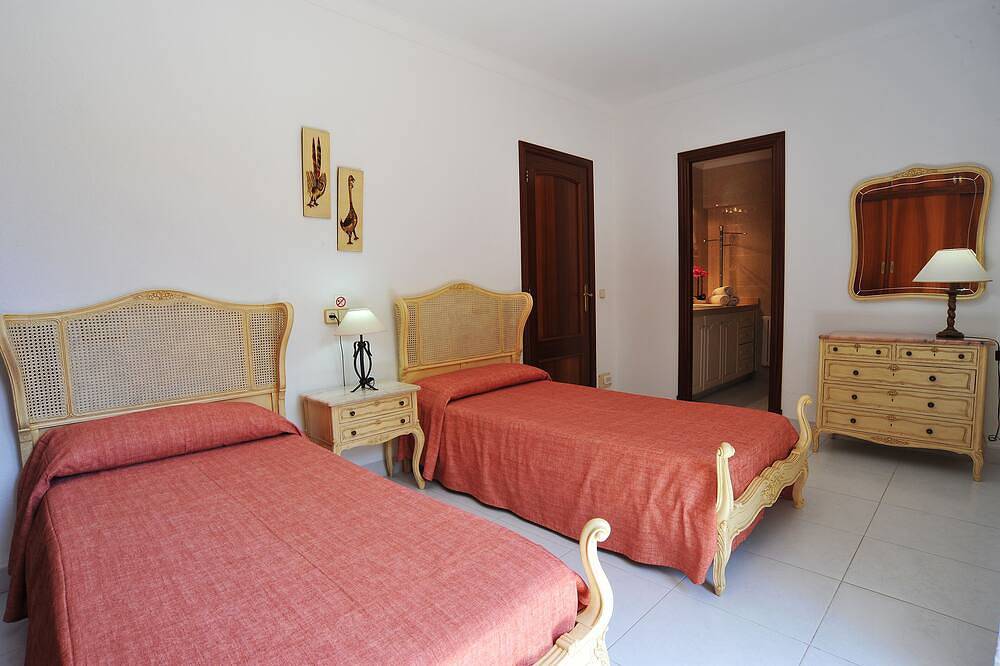 Country house with pool for 6 people in Mallorca in s'Horta, Felanitx