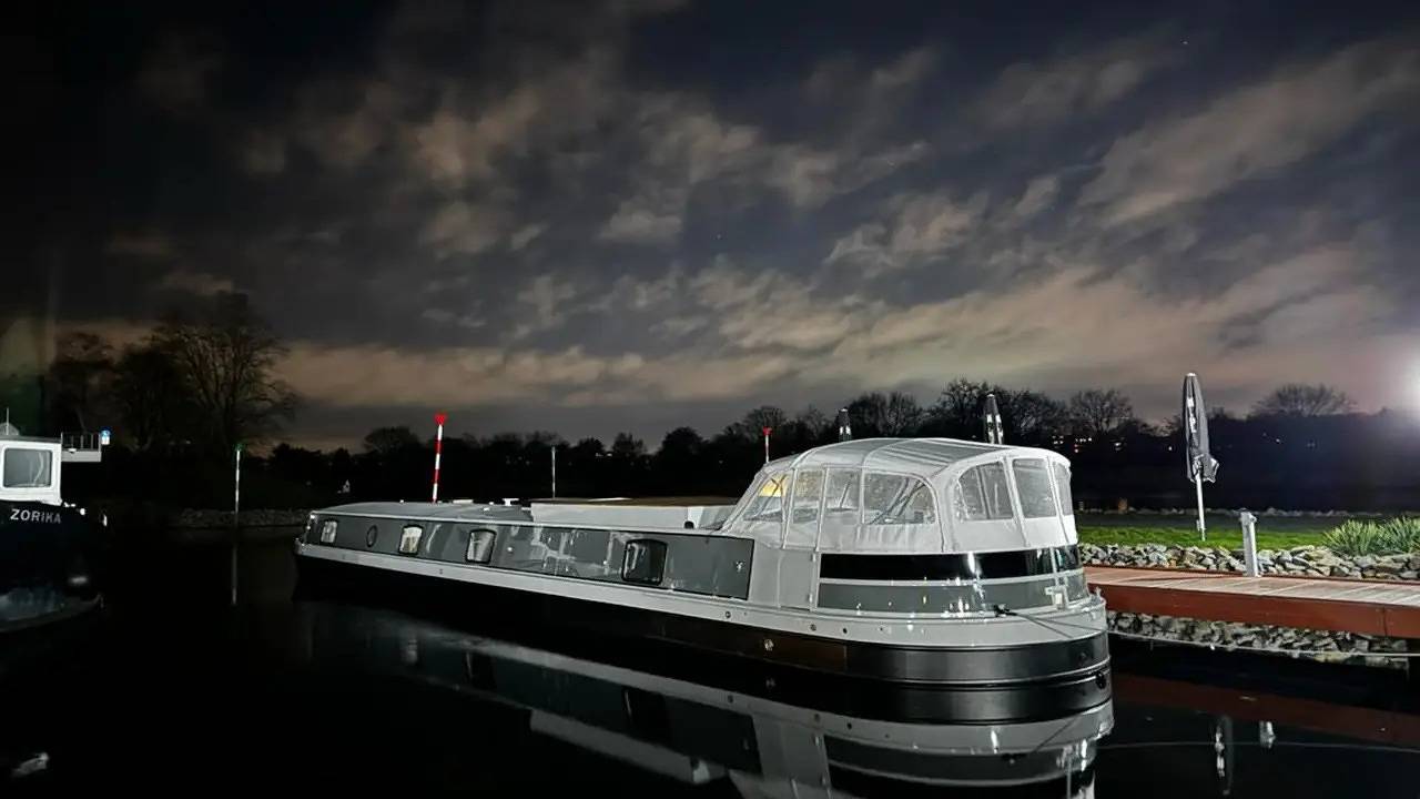 Boot für 4 Personen (55 m²) in West-Berlin in Berlin Wilhelmstadt, Berlin