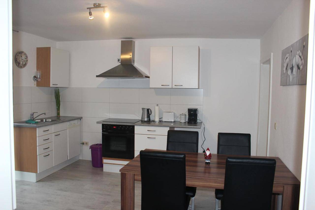Appartement entier, Gut gelegenes Appartment mit Wifi, Parkplatz, Wama, Trockner usw. in Kaiserslautern, Saar-Nahe-Bergland