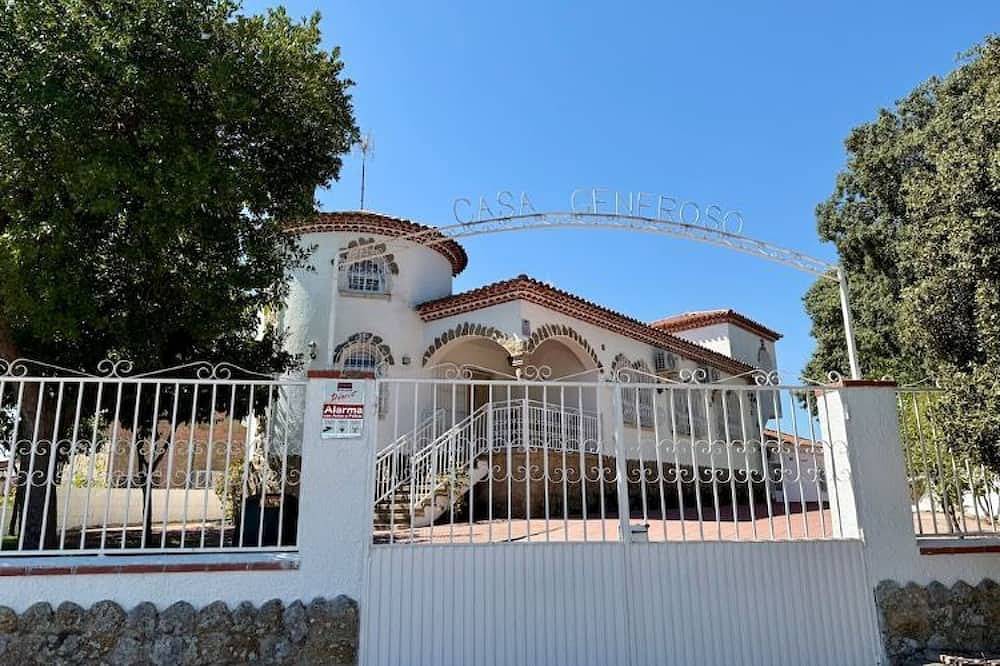 Generoso House in Navalcán in Navalcán, Toledo Province