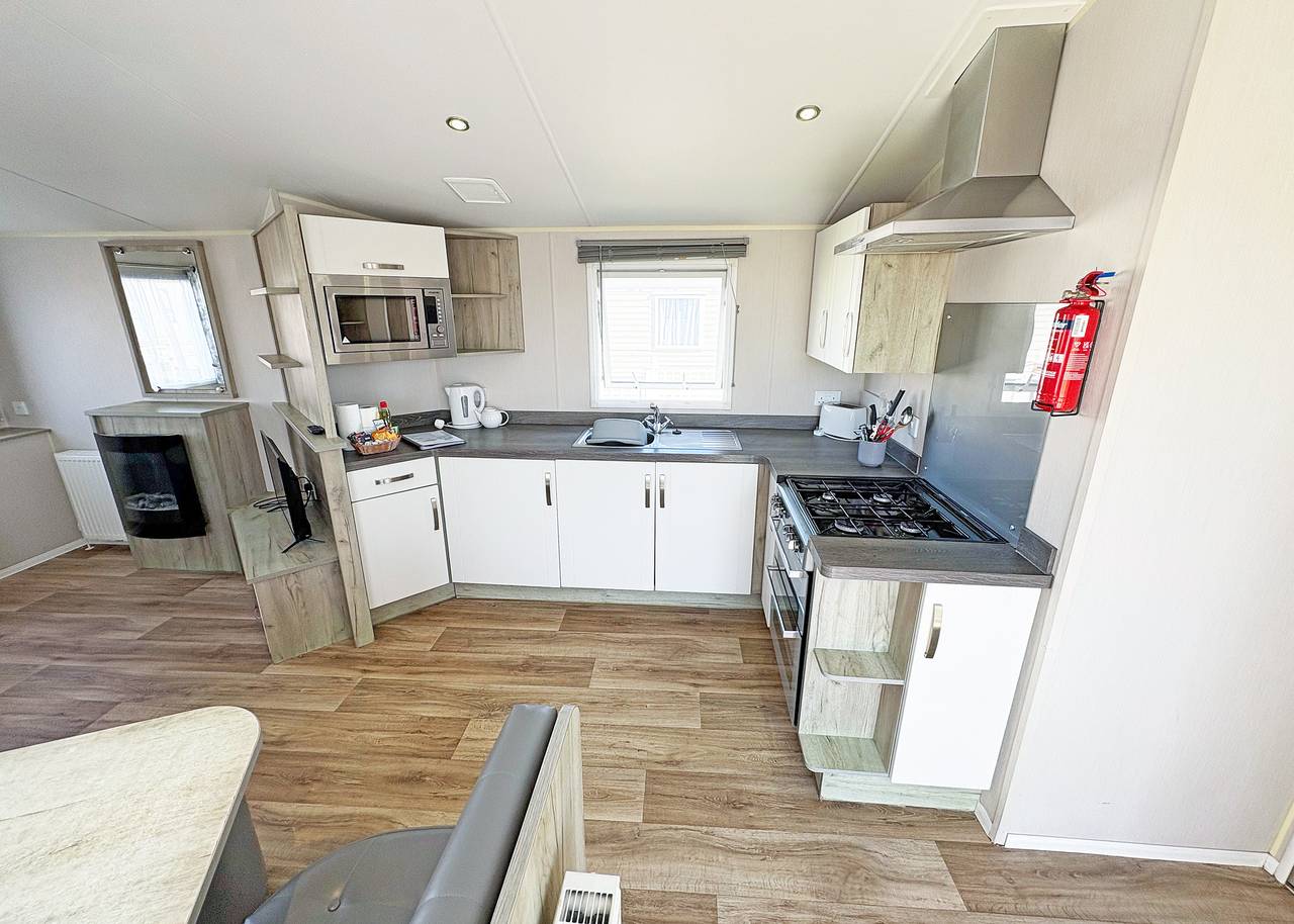 Purn Gold 8 (Pet) in Nord Somerset