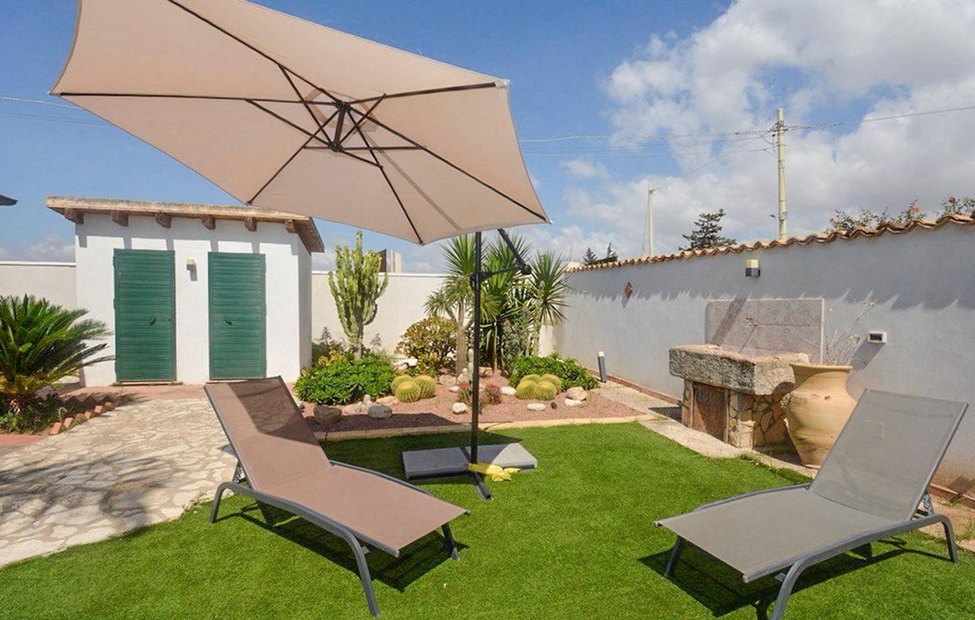 Oasi a bordo piscina con WiFi e parcheggio | vicino a ristoranti e centro città in Agrigento, Provincia di Agrigento