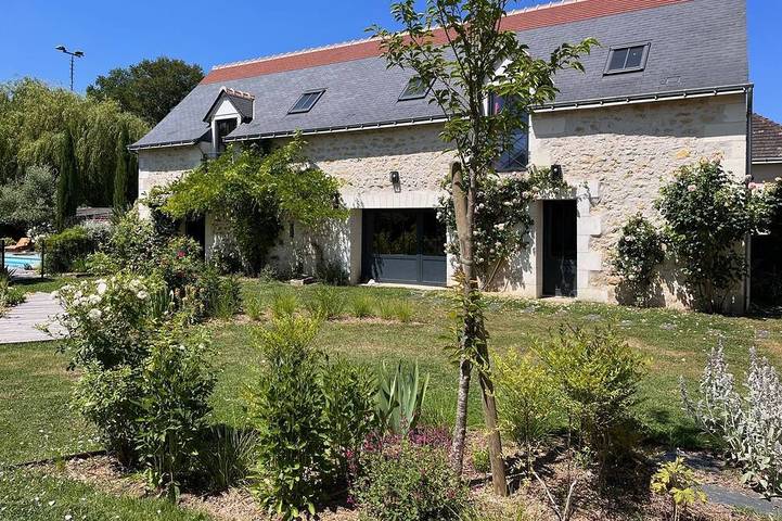 Location de vacances pour 4 personnes, avec jardin et terrasse à Sainte-Catherine-de-Fierbois