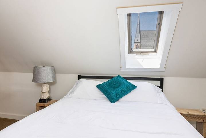 Vacation rental for 6 people, with balcony in Portland (ME)