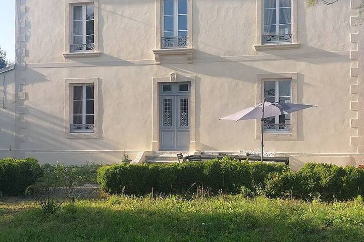 Location de vacances pour 7 personnes, avec jardin et terrasse à Cardonville