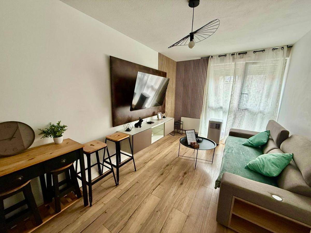 Appartement entier, Évasion chic à Aucamville - Parking Privé - Clim in Aucamville, Toulouse et ses environs
