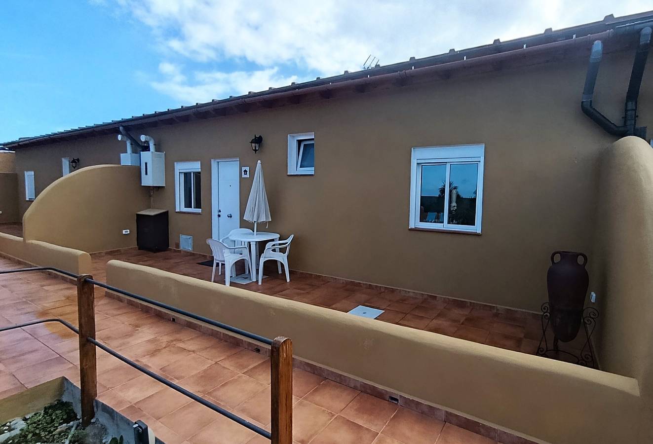 Casa de vacaciones "Casas Quemahierro" con vistas, Wi-Fi, piscina y jardín in La Mancha, Icod de los Vinos