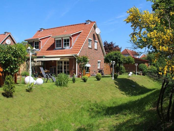 Ferienhaus für 4 Personen, mit Terrasse und Garten sowie Sauna in Aurich