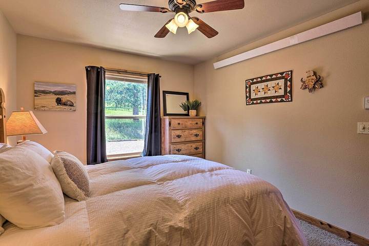 Log cabin for 8 people, with terrace and yard in Mount Rushmore