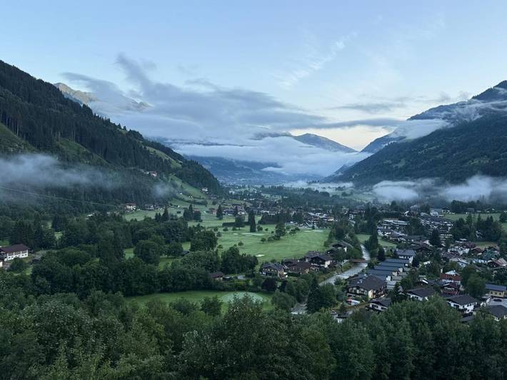 Ferienwohnung für 4 Personen, mit Balkon und Terrasse sowie Garten und Seeblick in Bad Gastein - 2