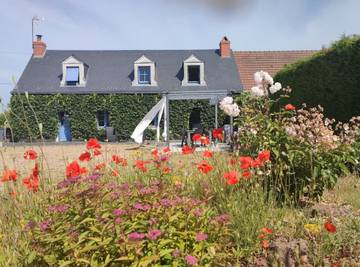 Cottage pour 3 personnes, avec jardin à Longué-Jumelles